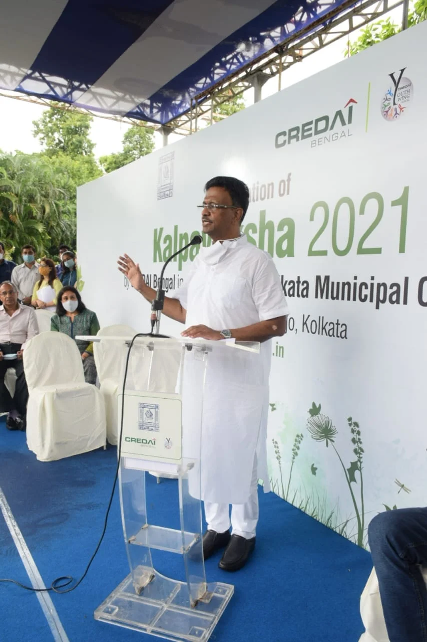 কল্পবৃক্ষ অনুষ্ঠানে কলকাতার পুরপ্রশাসক ফিরহাদ হাকিম