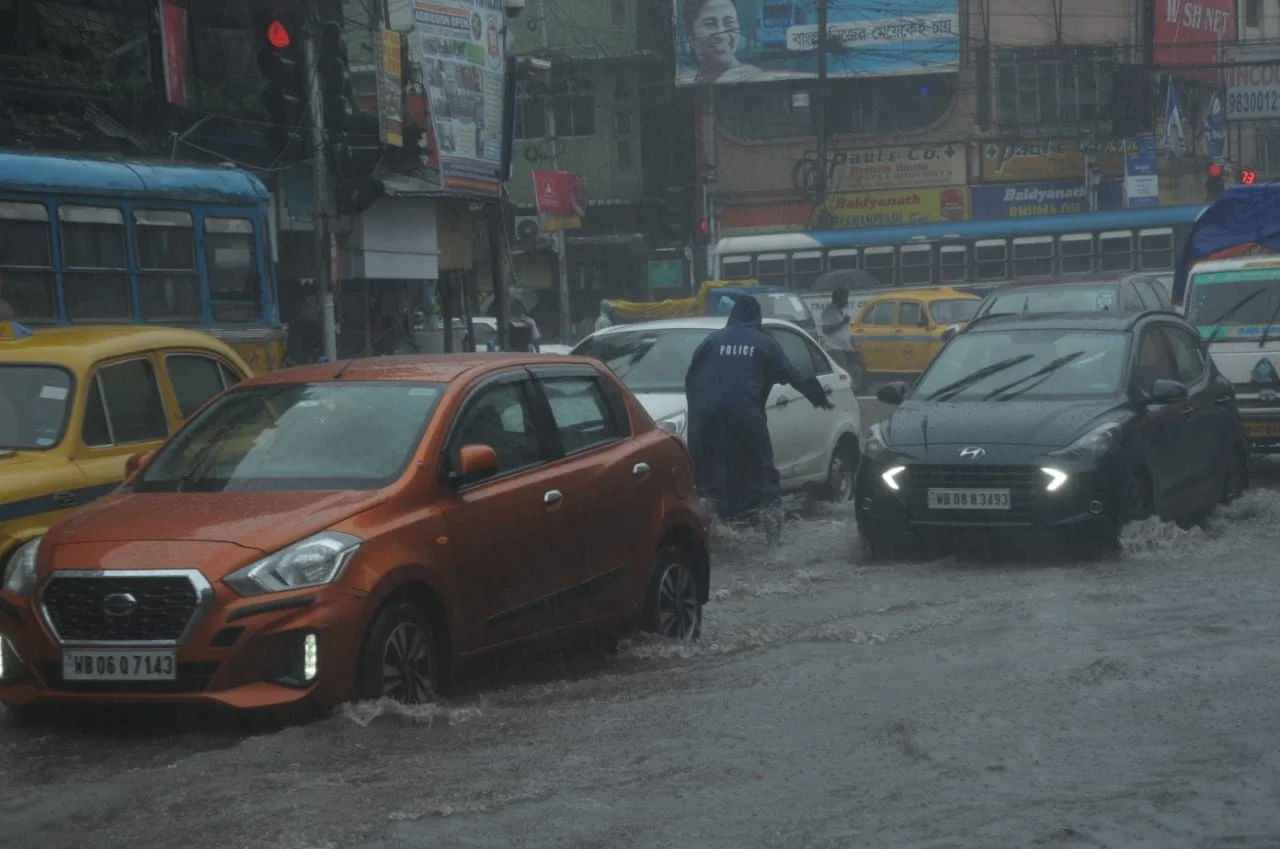 জলমগ্ন কলকাতা.......