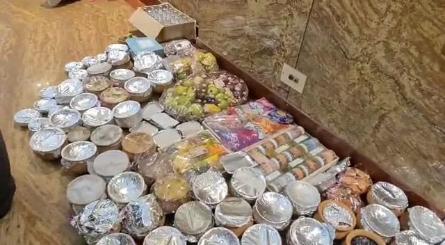 ইসকন কার্যালয়ে পৌঁছে গেল মুখ্যমন্ত্রীর ভোগ, এবার পাইলটকারের প্রহরায় মাসির বাড়ির পথে তিন ভাইবোন