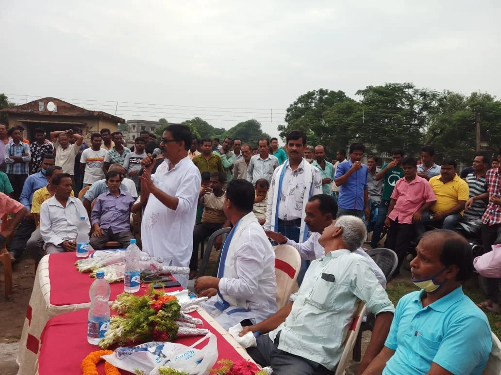 বিজেপি ভাঙন অব্যাহত, বীরভূমে ফের কয়েকশো পরিবারের কর্মী সমর্থকের তৃণমূলে যোগদান