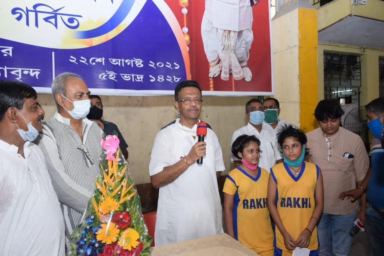 রাজনৈতিক স্বার্থেই দেশভাগ হয়েছিল, আমরা চাই না ফের এমন হোক:­ ফিরহাদ