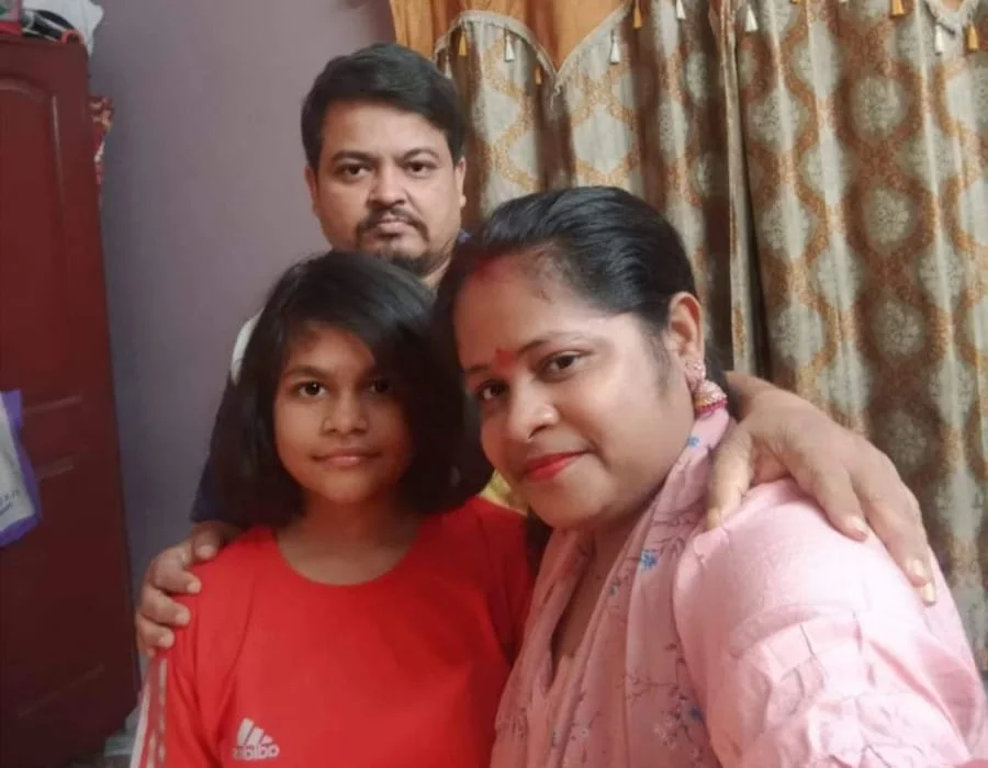 ‘আমিও একদিন অলিম্পিকে যাব, সোনা জিতব’, ফেন্সিংয়ের ময়দানে প্রত্যয়ী ছোট্ট অরিঞ্জিতা