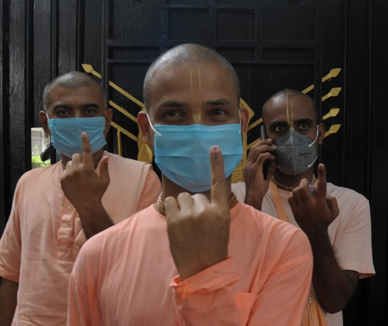 ভবানীপুরের উপনির্বাচনের কিছু ছবি…