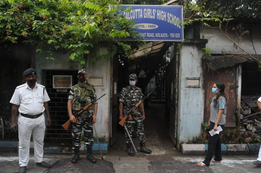 রাজনৈতিক চাপান-উতোরের মধ্যে দিয়ে চলছে উপনির্বাচন, সকলের আকর্ষণ ভবানীপুর কেন্দ্র