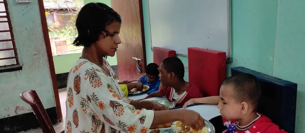 অদম্য লড়াই আর জেদ নিয়ে মানুষের জন্য কাজ করে চলেছে 'বন্ধু চল বোহেমিয়ান গ্রুপ'