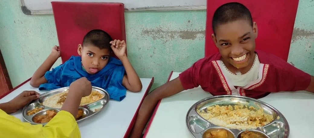 অদম্য লড়াই আর জেদ নিয়ে মানুষের জন্য কাজ করে চলেছে 'বন্ধু চল বোহেমিয়ান গ্রুপ'