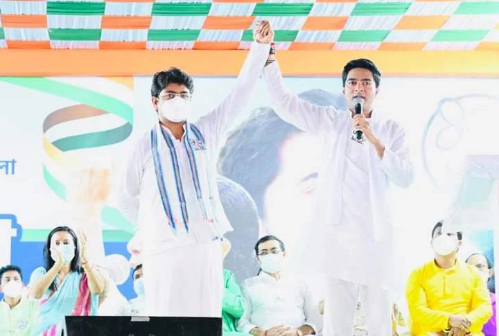 মা-মাটি-মানুষের সরকারের উন্নয়নের আলোকশিখায় আলোকিত হবে শান্তিপুরঃ অভিষেক বন্দ্যোপাধ্যায়