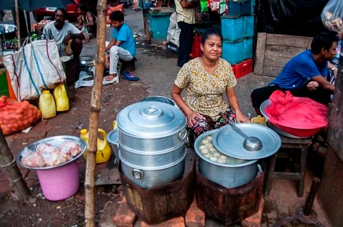 চলুন ঘুরে আসি এই শহরের চিনে পাড়ায়, চেখে আসি প্রাতরাশ