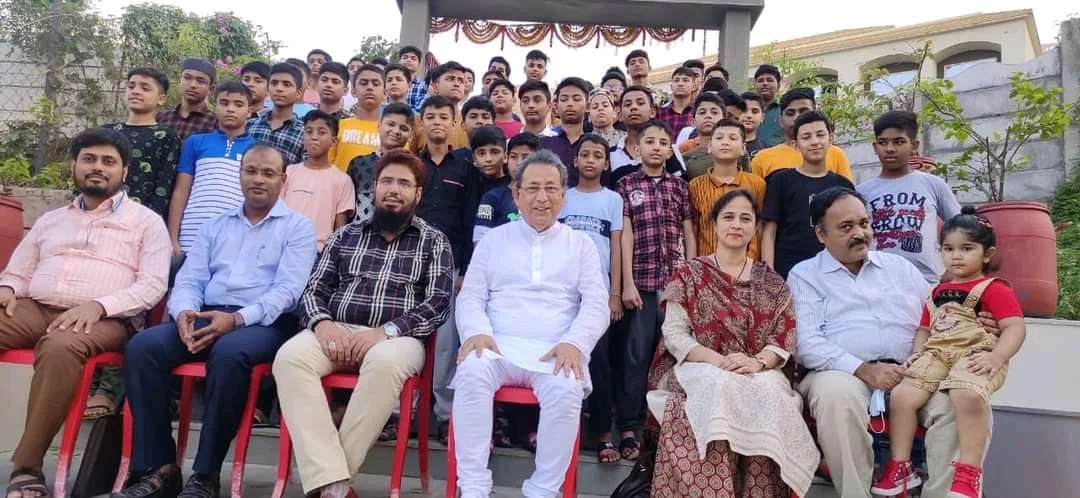 আল-আমীন মিশনের ইংরেজি মাধ্যম ক্যাম্পাস শুরু হল ইন্দোরে, ফটো গ্যালারিতে দেখেনিন একনজরে