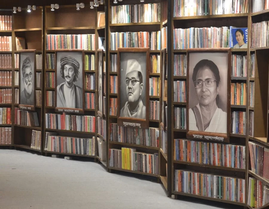 পুজো মণ্ডপ সহ দুর্গা প্রতিমার কয়েকটি চিত্র...