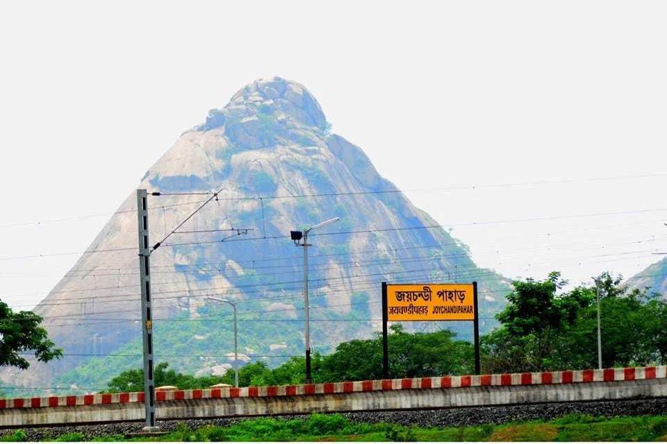 হীরক রাজার দেশে যেতে চান? চাপ নেবেন না, আছে আপনার ঘরের পাশেই!