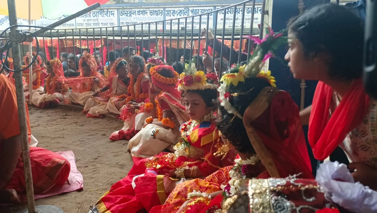 ৫১ নাবালিকার কুমারী পুজো বীরভূমের কঙ্কালীতলায়