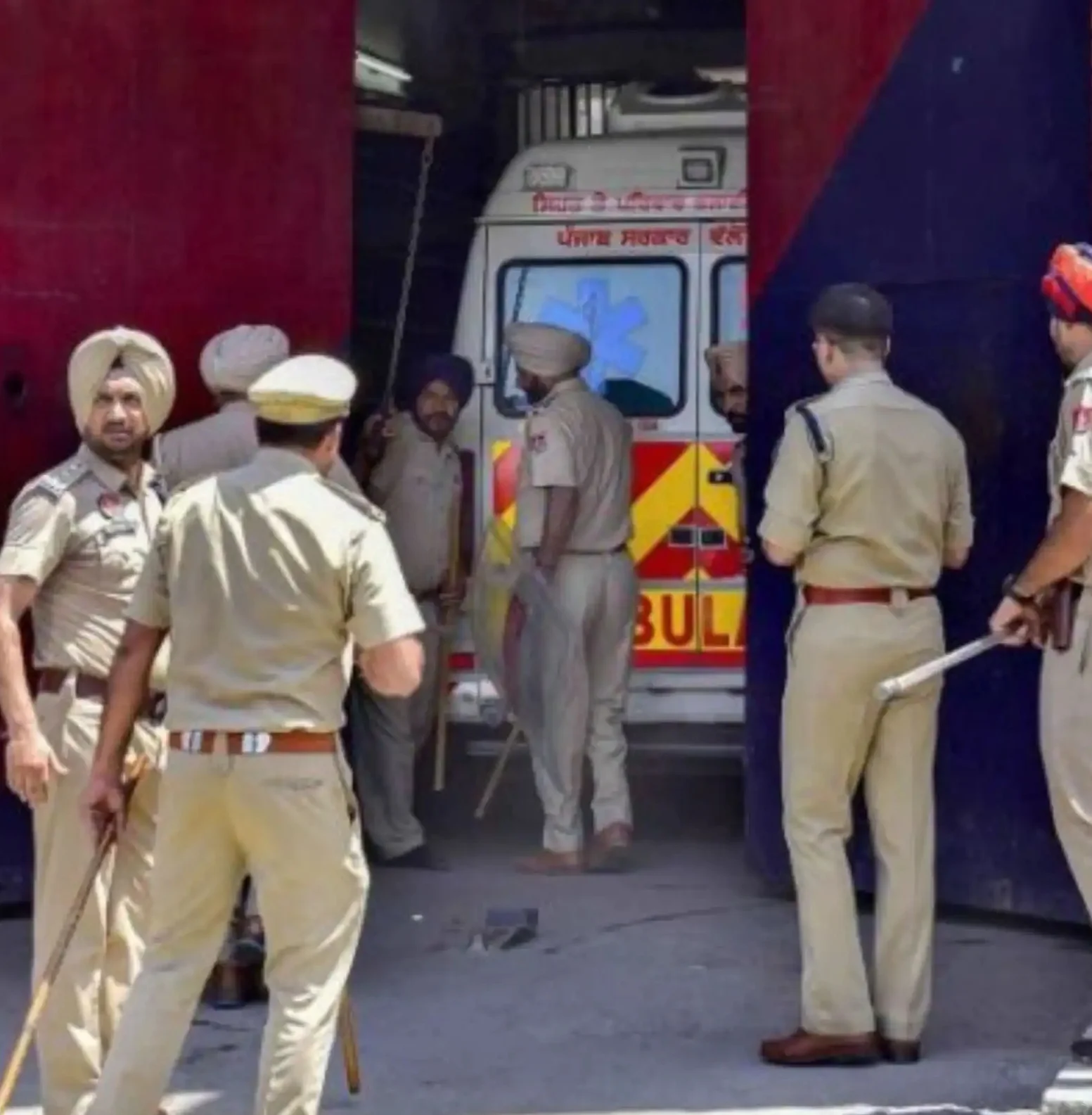 পাকিস্তান ম্যাচ জেতায় কাশ্মীরি পড়ুয়াদের মারধর, আহত কমপক্ষে ১০