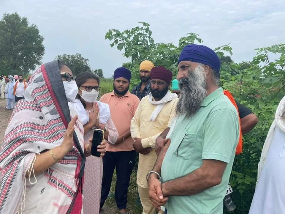 যোগী রাজ্যে মমতার পরশ, হত কৃষক পরিবারকে সান্ত্বনা তৃণমূল প্রতিনিধি দলের