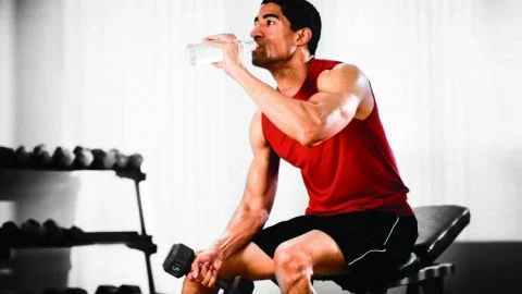 দিনের কোন তিনটে সময় একদম জল খাবেন না, খেলেই কিন্তু নিজের ক্ষতি নিজে ডাকবেন