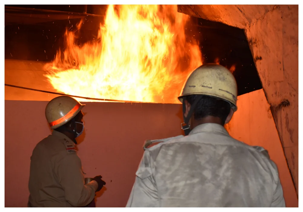 নবান্নের কাছে সরকারি অফিসে আগুন