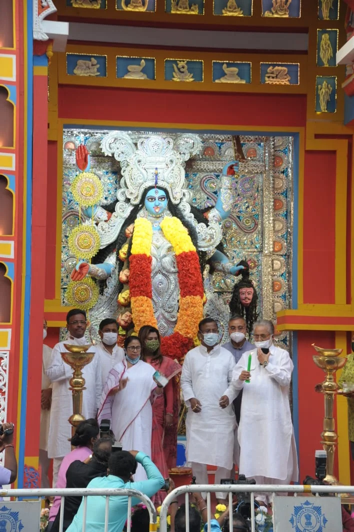 জানবাজারে কালীপুজোর উদ্বোধনে মুখ্যমন্ত্রী মমতা বন্দ্যোপাধ্যায়... কয়েকটি চিত্র