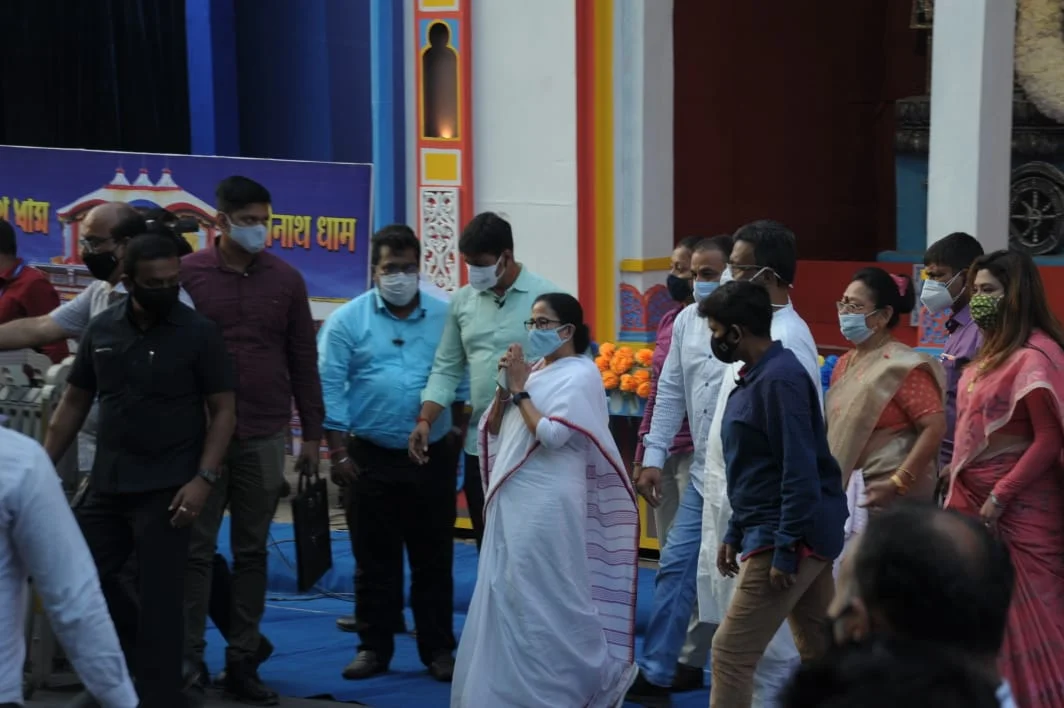 জানবাজারে কালীপুজোর উদ্বোধনে মুখ্যমন্ত্রী মমতা বন্দ্যোপাধ্যায়... কয়েকটি চিত্র
