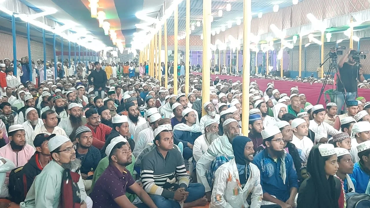 পীর আল্লামা রুহুল আমিন(রহ.)  স্মরণে আন্তর্জাতিক ক্বেরাত সম্মেলন অনুষ্ঠিত বসিরহাটের মাওলানাবাগে