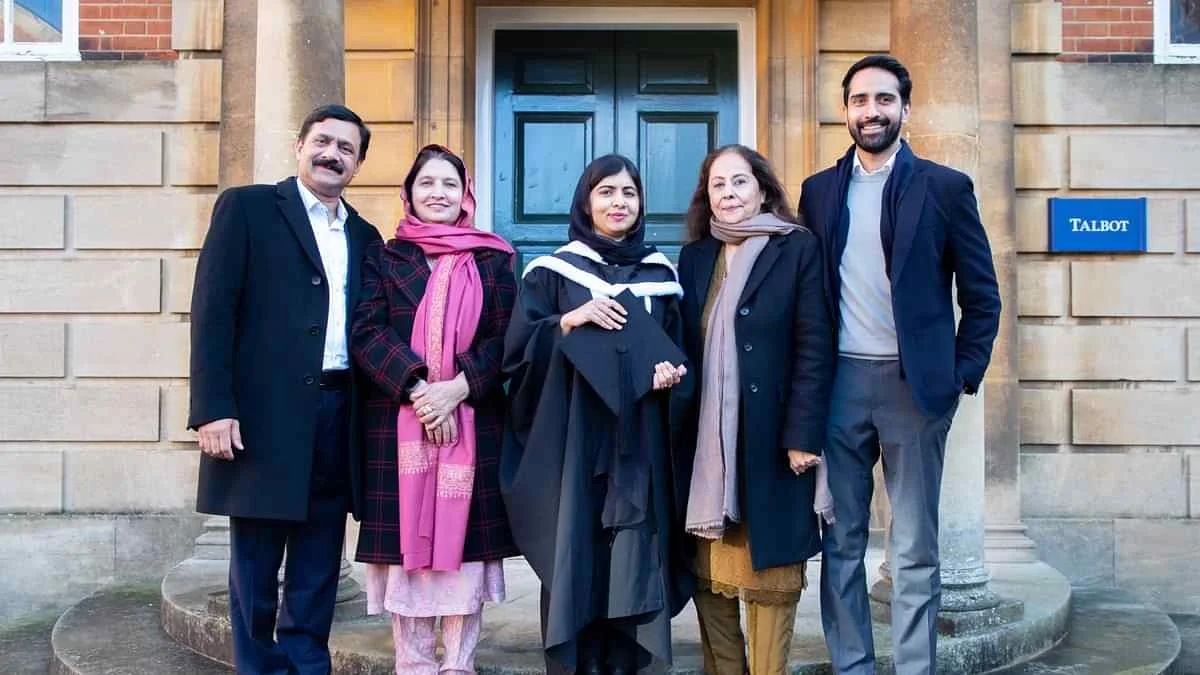 অক্সফোর্ড বিশ্ববিদ্যালয় থেকে অবশেষে স্নাতক হলেন নোবেলজয়ী মালালা