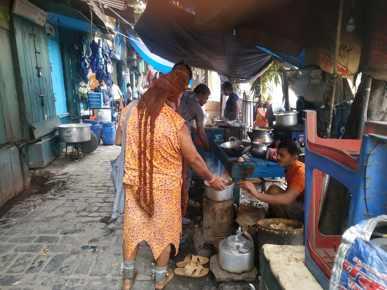 হাজার বিনোদনের ঝলকানিতে আজ অবলুপ্তির পথে বাংলার বহুরূপী
