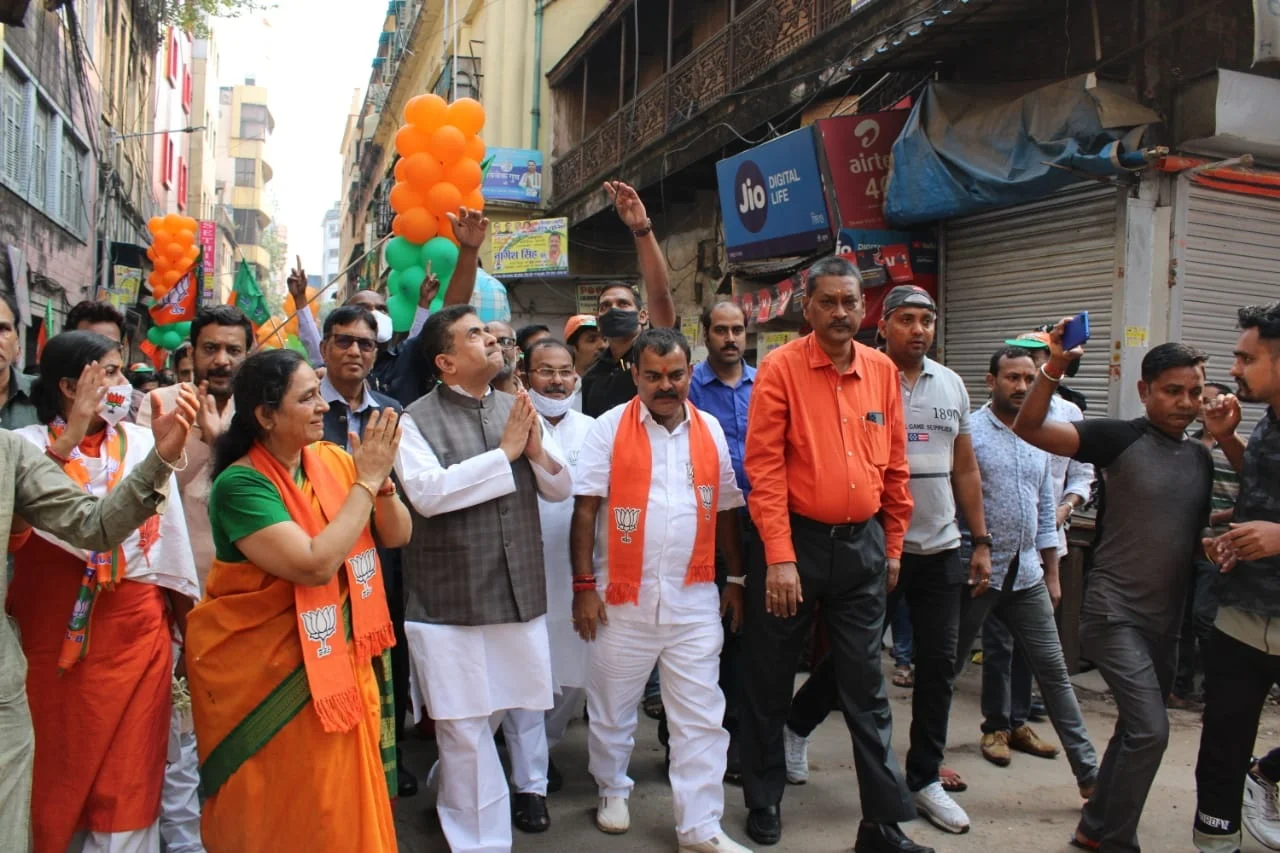 পুরভোটের আগে কলকাতায় জমজমাট শেষ রবিবাসরীয় প্রচার