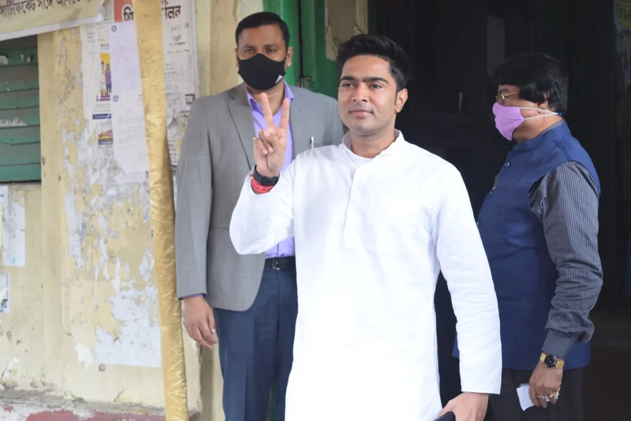 ভোট দিলেন হেভিওয়েটরা