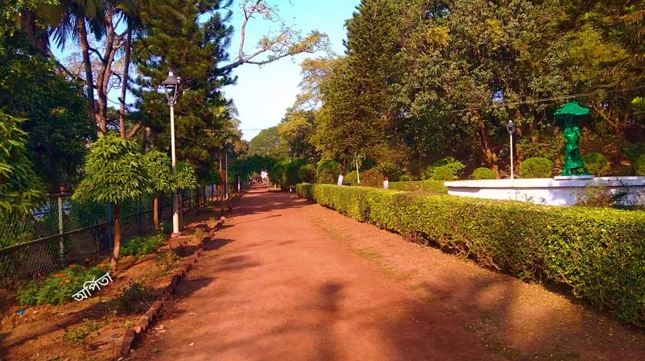 ঘুরে আসুন  রাজার শহর বর্ধমান থেকে, ছুঁয়ে আসুন শরিফাবাদের ইতিহাস