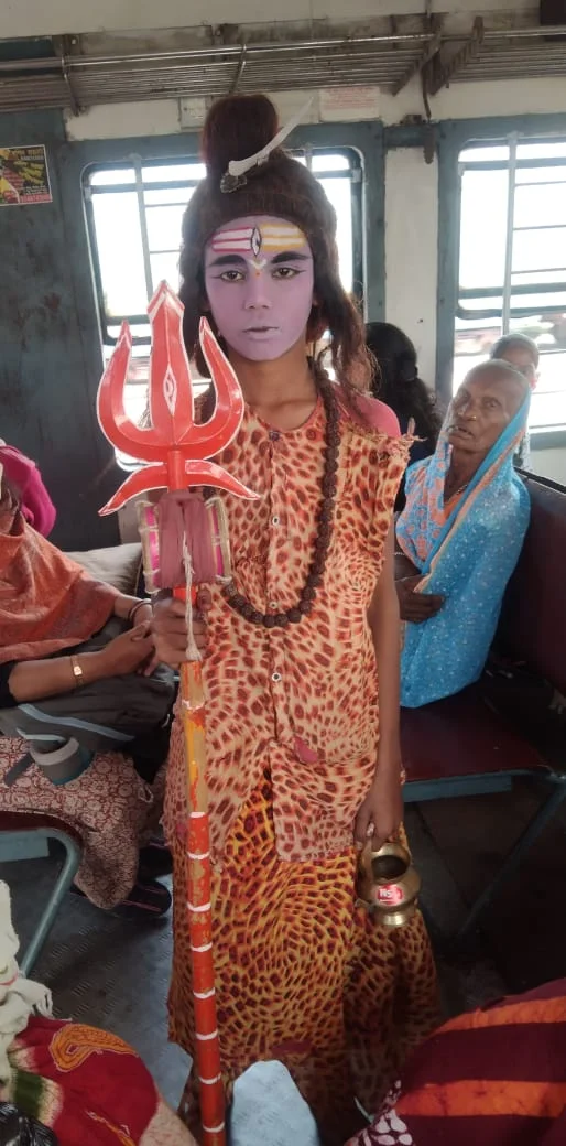 হাজার বিনোদনের ঝলকানিতে আজ অবলুপ্তির পথে বাংলার বহুরূপী