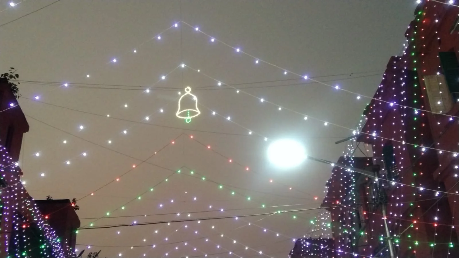 নিজস্ব পরম্পরা মেনে বর্ষবরণের অপেক্ষায় বো ব্যারাক