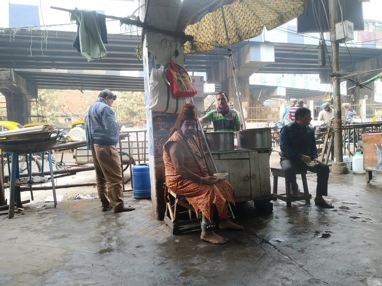 হাজার বিনোদনের ঝলকানিতে আজ অবলুপ্তির পথে বাংলার বহুরূপী