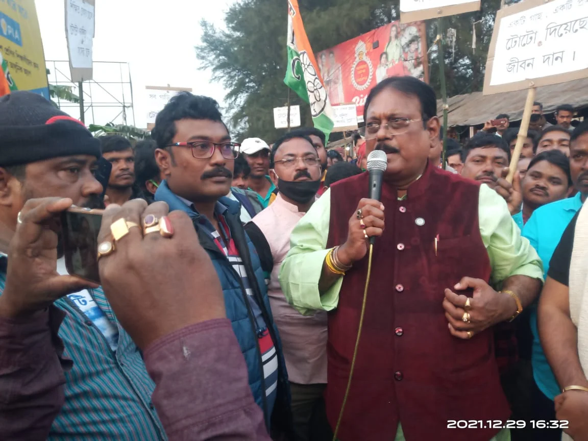 মুখ্যমন্ত্রীকে ধন্যবাদ জানিয়ে আমতায় অভিনব মিছিল টোটো চালকদের