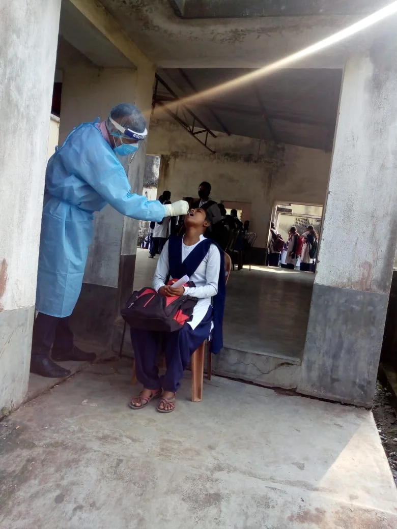 করোনাভীতি উপেক্ষা করে বর্ধমানে বিদ্যালয়ে টেস্ট পরীক্ষা শুরু