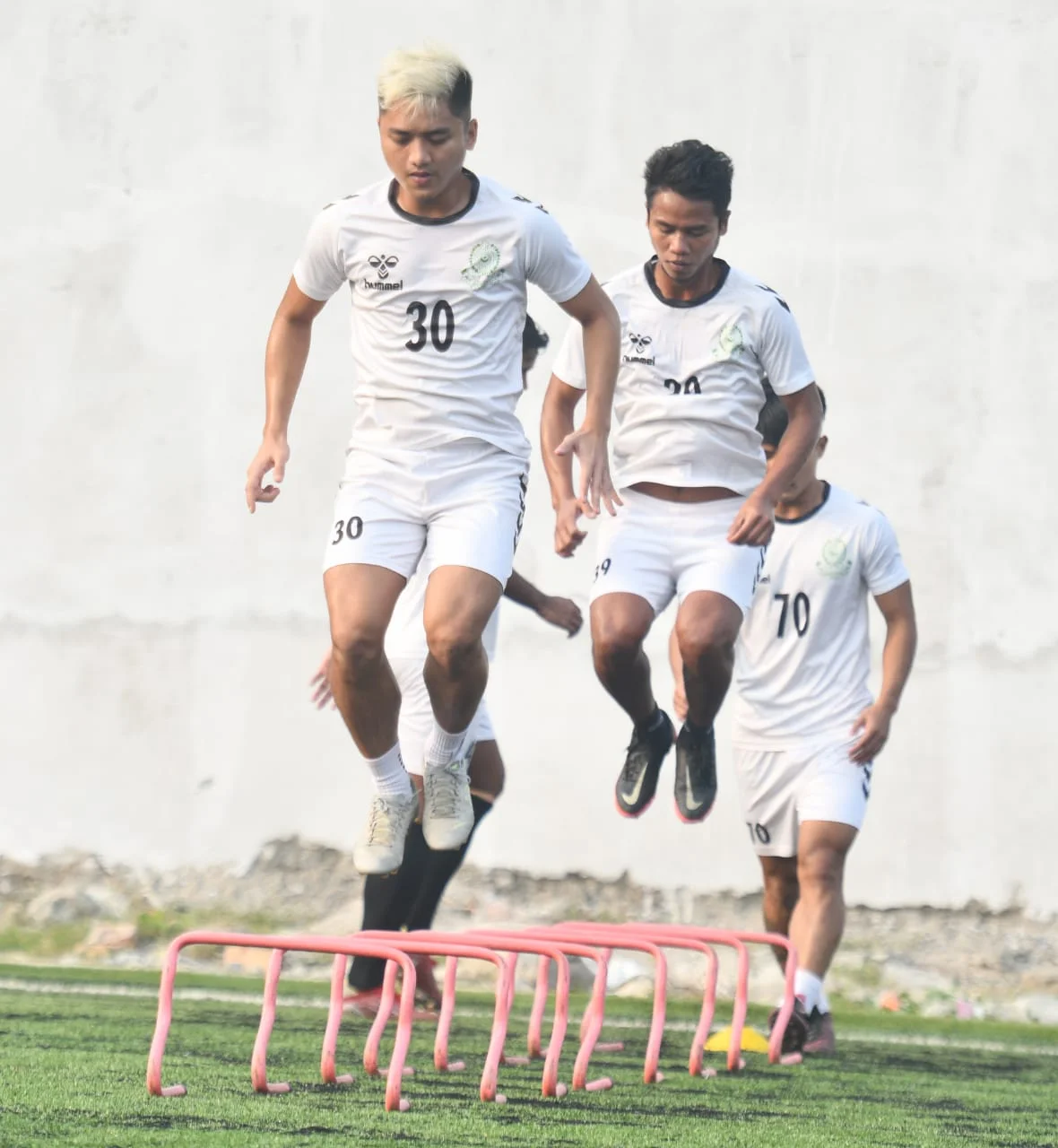 পাঁচদিন কঠিন কোয়ারেন্টাইনের পর পুরোদমে অনুশীলনে নামল মহামেডান