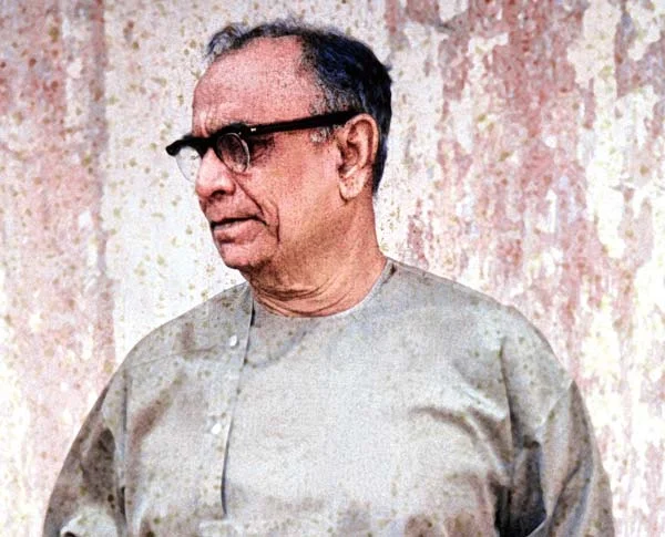বিগত কয়েক দশকে পদ্ম সম্মান প্রত্যাখ্যান করেছেন যে বিশিষ্ট বাঙালিরা