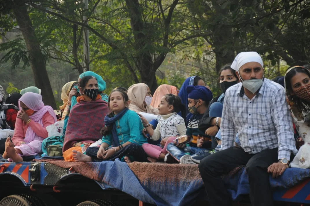 গুরু গোবিন্দ শিখের জন্মজয়ন্তী উপলক্ষে শহরে বর্ণাঢ্য শোভাযাত্রা, দেখুন ছবিতে