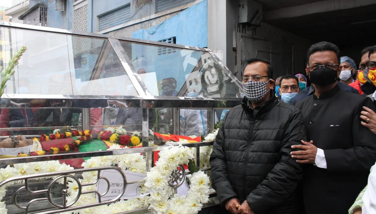 নিমতলা ঘাটে সুভাষ ভৌমিকের শেষকৃত্য, অর্ধনমিত থাকবে মোহনবাগান-ইস্টবেঙ্গল ক্লাবের পতাকা