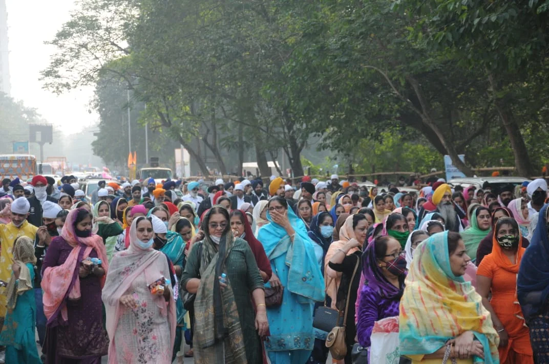 গুরু গোবিন্দ শিখের জন্মজয়ন্তী উপলক্ষে শহরে বর্ণাঢ্য শোভাযাত্রা, দেখুন ছবিতে
