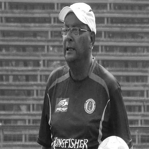 নিমতলা ঘাটে সুভাষ ভৌমিকের শেষকৃত্য, অর্ধনমিত থাকবে মোহনবাগান-ইস্টবেঙ্গল ক্লাবের পতাকা