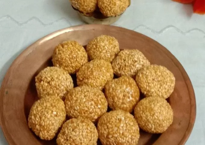 মকর সংক্রান্তিতে বাঙালির হেঁশেলে পিঠেপুলি, দেশের কোন প্রান্তে কোন খাবার? আসুন জানি বিস্তারিত