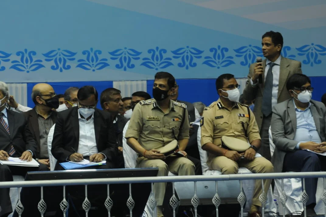 কাজ নিয়ে অজুহাত নয়, সরকারি কাজে গাফিলতি চলবে না, প্রশাসনিক বৈঠক থেকে কড়া বার্তা মুখ্যমন্ত্রীর