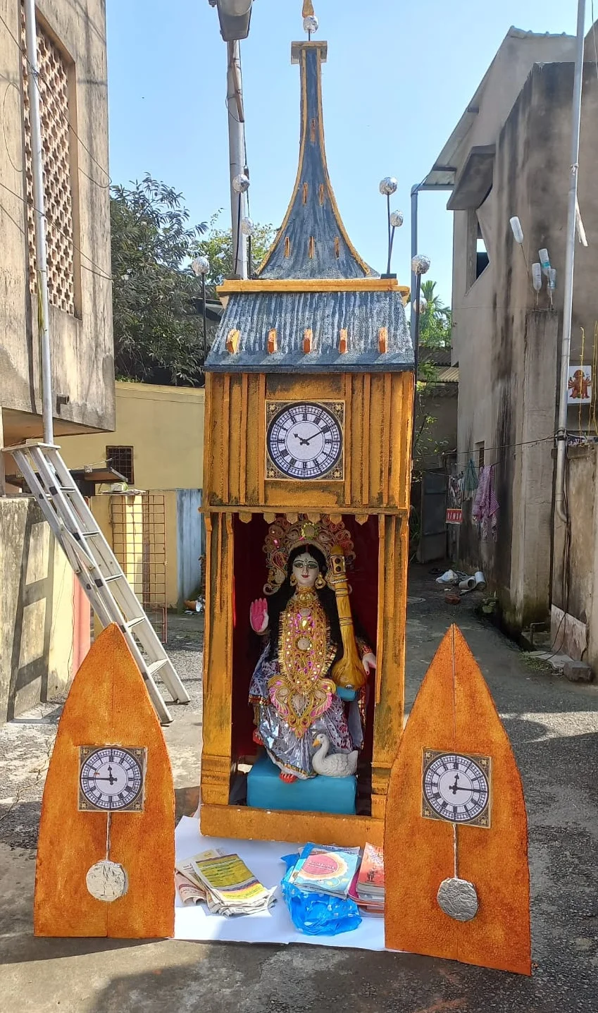 সরস্বতী পুজোয় মাতোয়ারা বঙ্গবাসী, থিমের সাজে সেজে উঠল মণ্ডপ