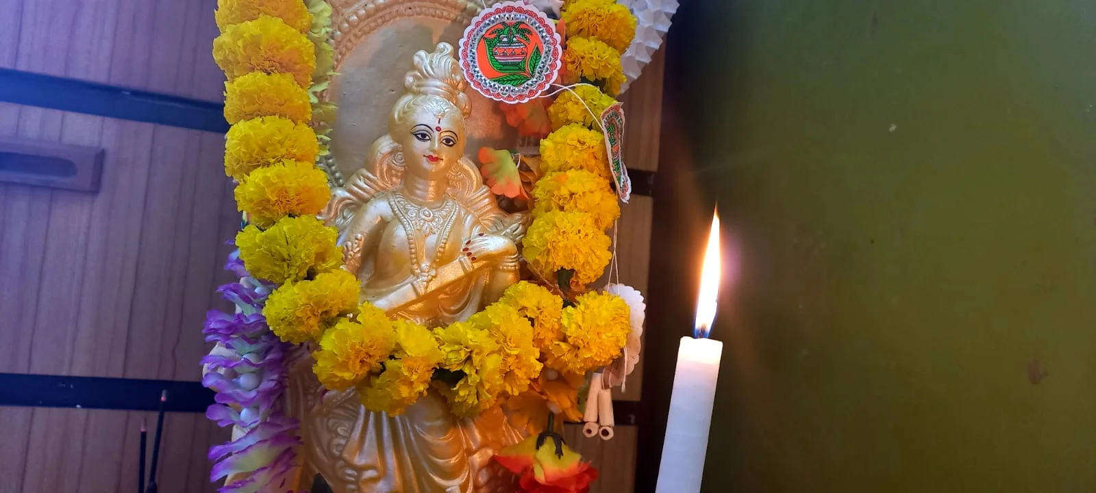 সরস্বতী পুজোয় মাতোয়ারা বঙ্গবাসী, থিমের সাজে সেজে উঠল মণ্ডপ