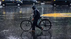 ফের রাজ্যে পশ্চিমী ঝঞ্ঝার ভ্রুকুটি, দুই বঙ্গ সহ গোটা উত্তরভারত জুড়ে বৃষ্টির পূর্বাভাস