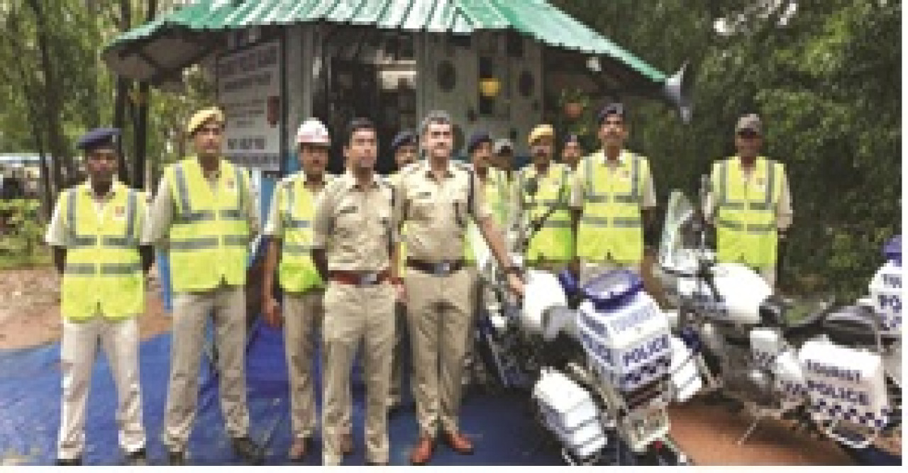 ১৮ পুলিশকর্মীকে নিয়ে ‘ট্যুরিস্ট পুলিশ গার্ড’ চালু শান্তিনিকেতনে