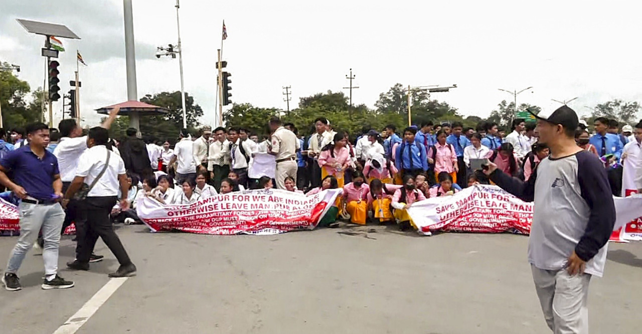 নতুন করে উত্তপ্ত মণিপুর, হিংসার আগুনে এখনও পর্যন্ত প্রাণ হারিয়েছেন ১১ জন