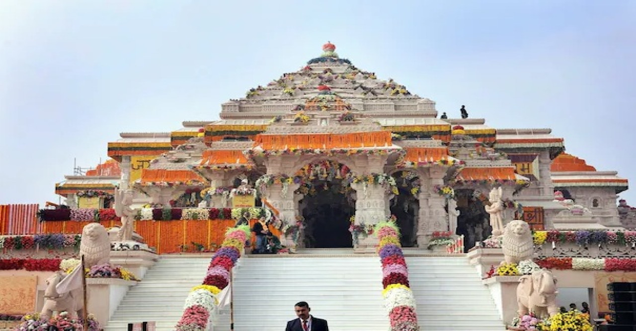 প্রসাদ নিয়ে কড়া পদক্ষেপ রাম মন্দিরের, বাইরে থেকে প্রস্তুতে নিষেধাজ্ঞার আবেদন