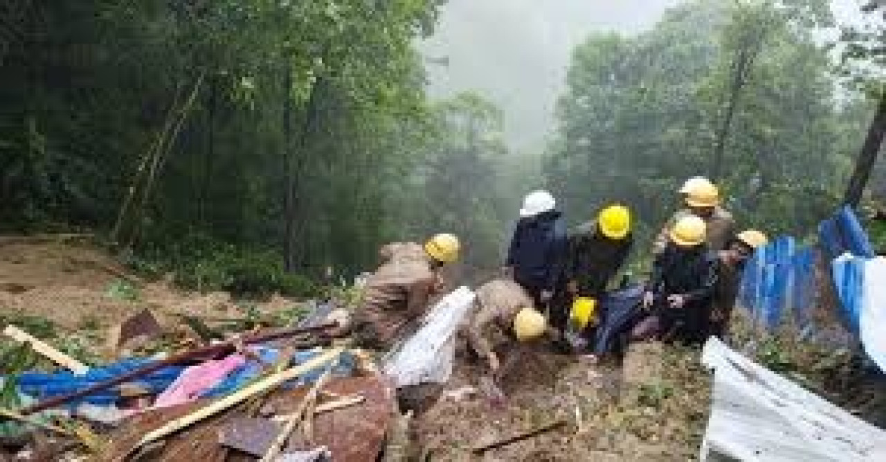 ব্যাপক বৃষ্টিতে বিপর্যস্ত দার্জিলিং, মৃত এক প্রৌঢ়