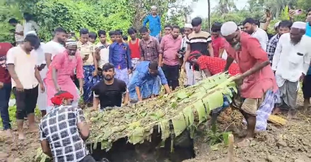 পুলিশের মারে  মৃত আবু সিদ্দিকীর দেহ কবর থেকে তুলে পাঠানো হল ময়নাতদন্তে