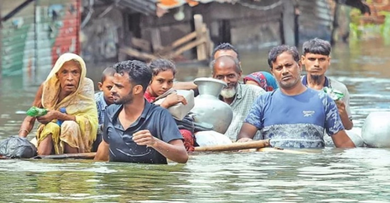 বাংলাদেশে বন্যায় মৃত্যু বেড়ে ৬৭, ক্ষতিগ্রস্ত ৬০ লক্ষ মানুষ